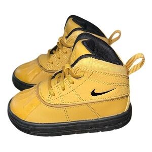 Nike Woodside 2 High Weatherproof Durable Outdoor Toddler Boots Sz 6C